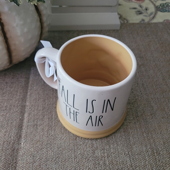 Rae Dunn Peanuts collection "Fall Is In the Air" mug, new - Picture 2 of 5